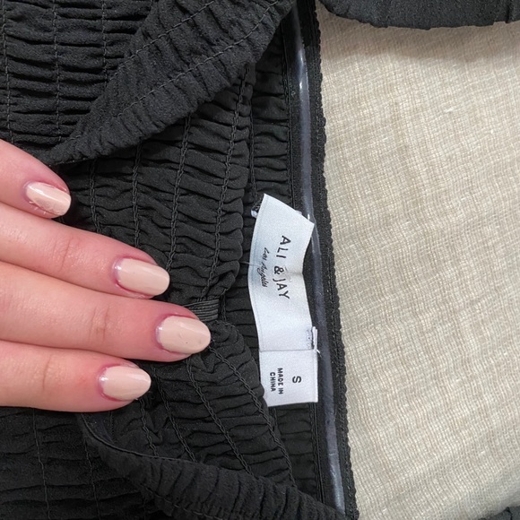 ALI & JAY Nordstrom top - Picture 5 of 5